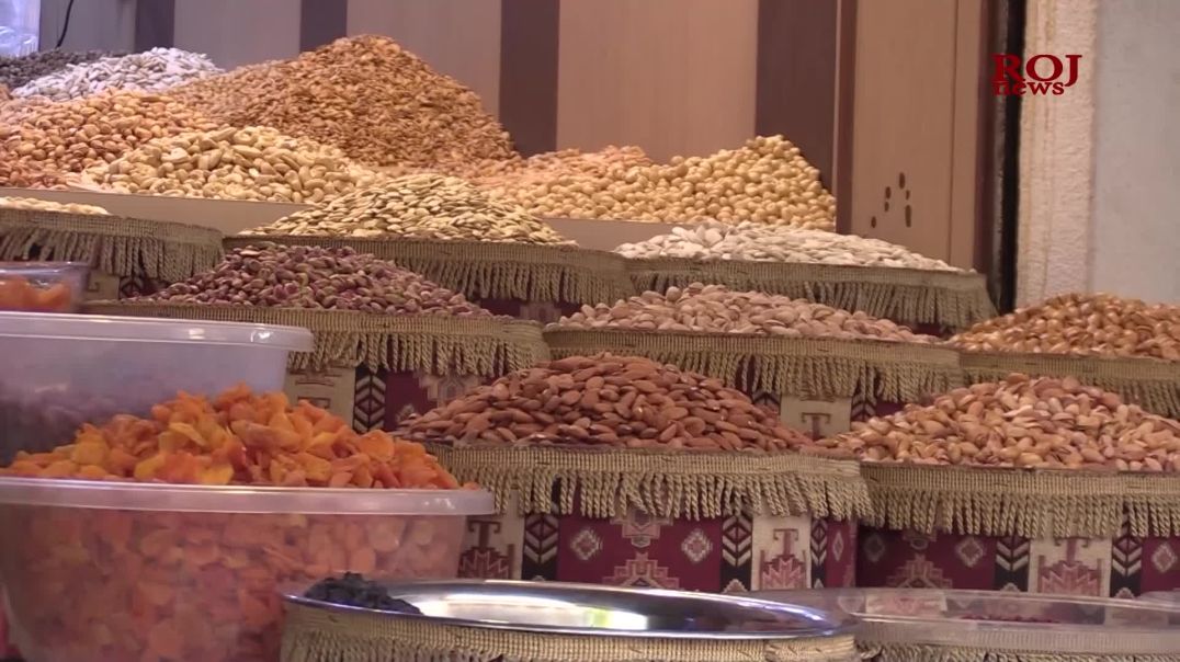 بەهۆی جەژنەوە بازاڕی شیرینی و چەرەزات گەرمە