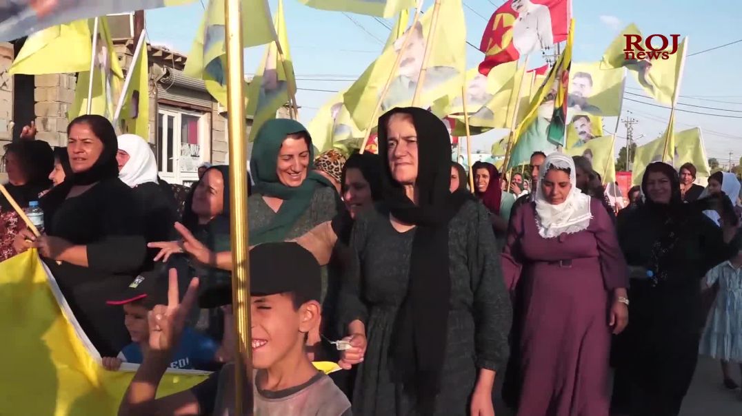 Xelkê Mexmûrê li dijî gef û tecrîda li ser Rêber Ocalan meşiyan
