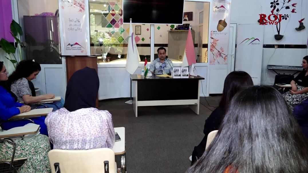 نووسەرێک داوا دەکات نووسەران قەڵەمەکانیان نەفرۆشن!