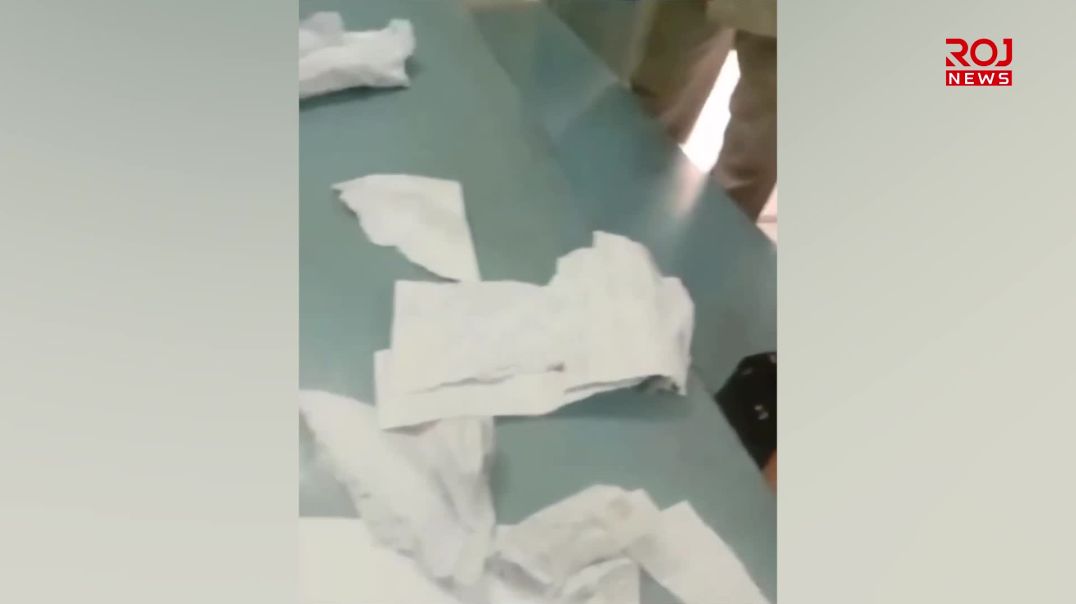 پیاوێک لە ناو هۆڵی تاقیکردنەوەدا هێرش دەکاتە سەر هاوسەرەکەی