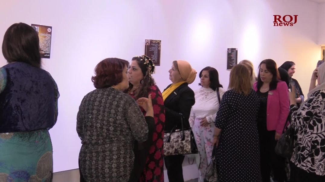 ٣٣ ژن بەشدارییان لە پێشەنگایەکی پۆستەرە شعر کرد