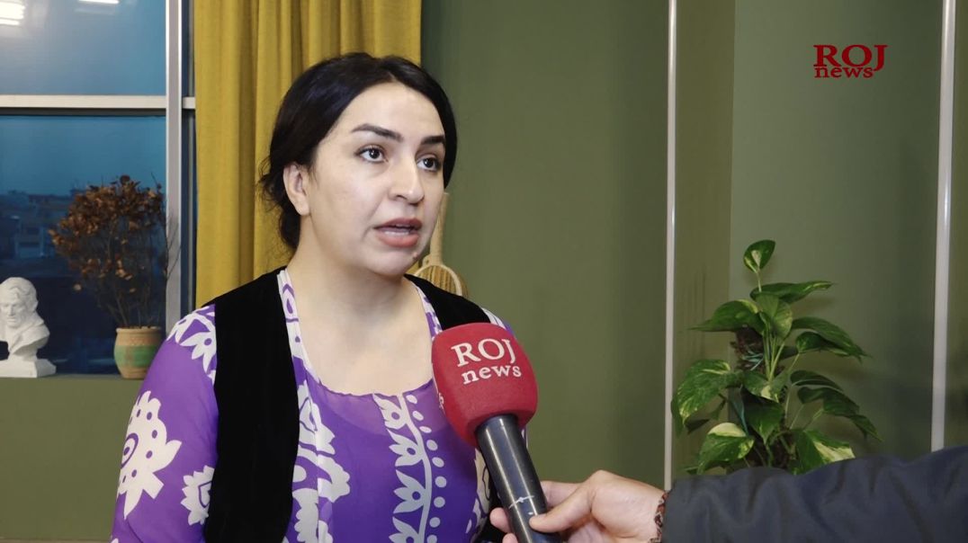 <i class="fas fa-video fa-sm"></i>