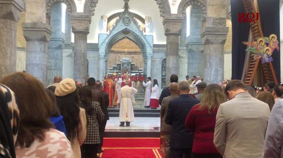 لە کەنیسەی تاهیرە لە حەمدانییە ڕێوڕەسمی کریسمس  بەڕێوەدەچێت