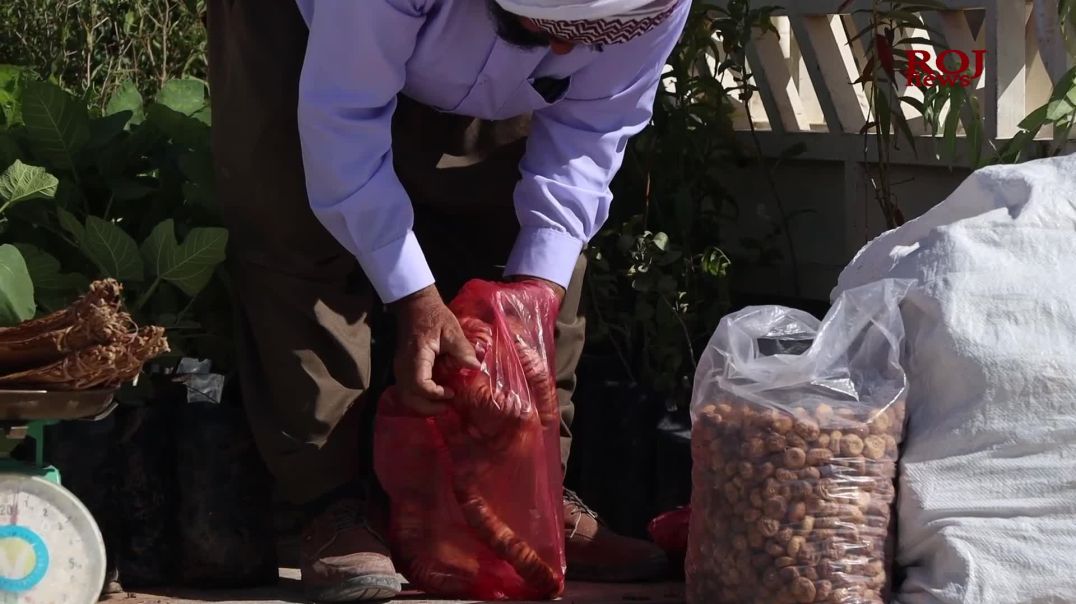 Feqîr Berekat bi çandiniyê debara xwe dike