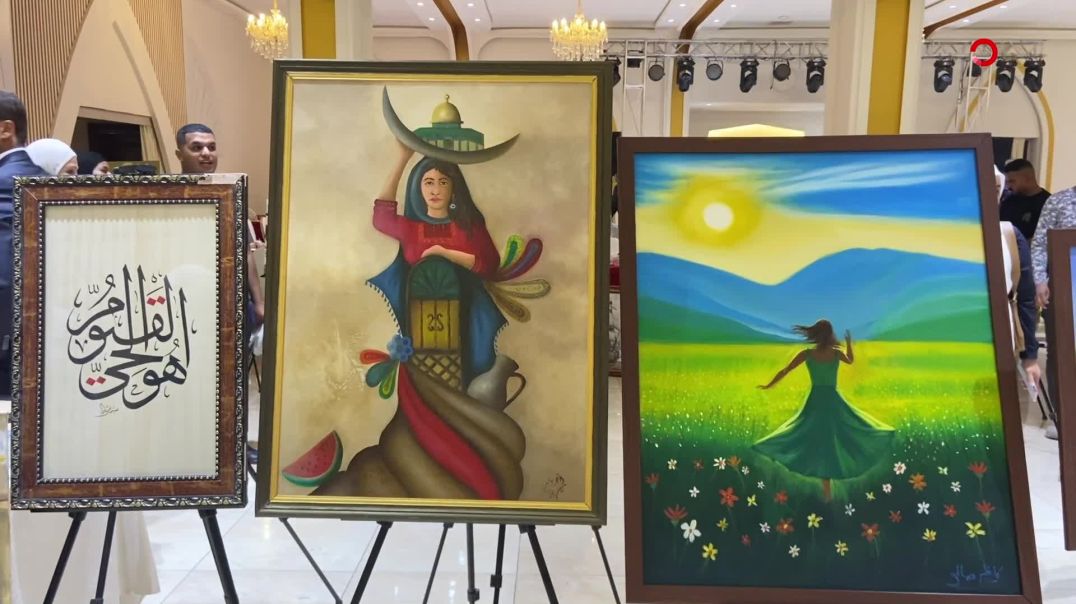 الفنانة التشكيلية والشاعرة هند