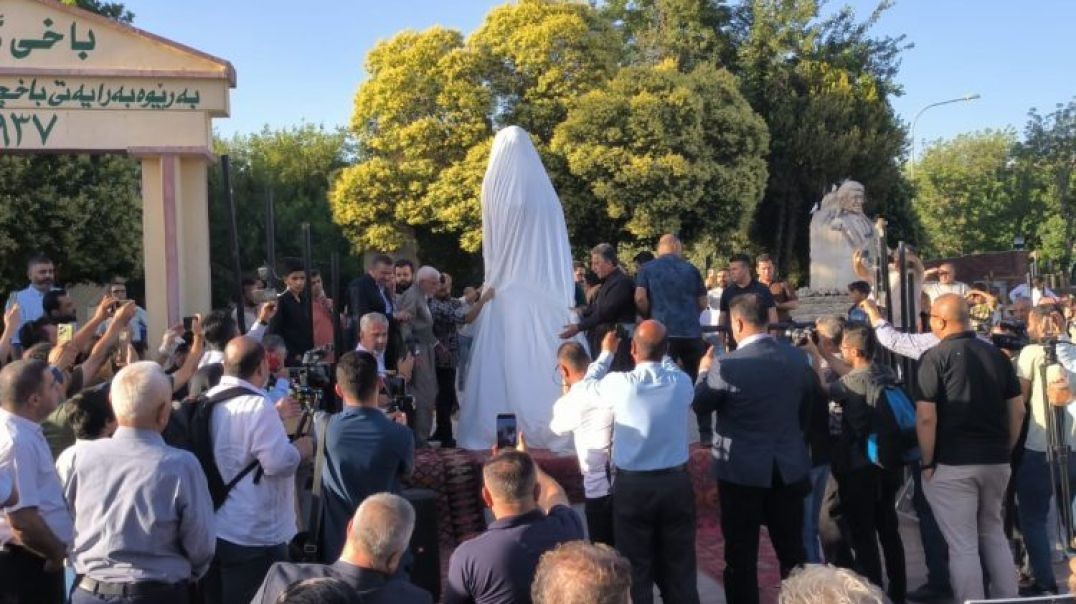 لە سلێمانی پەردە لەسەر پەیکەری قانع لادرا