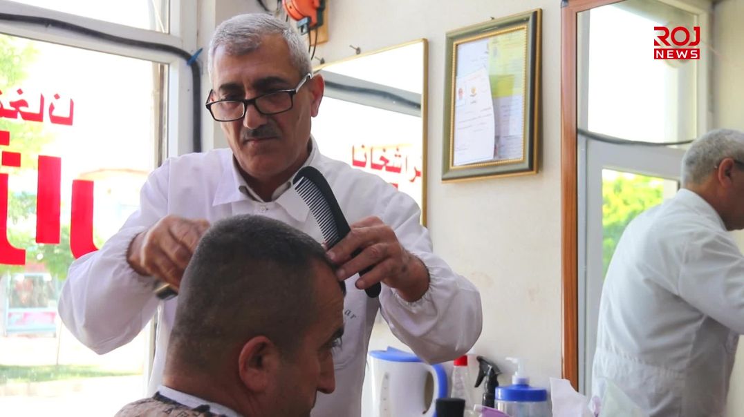 هاوڵاتییەک نزیکەی ٤٠ ساڵە بە سەرتاشی بژێوی ژیانی دابین دەکات