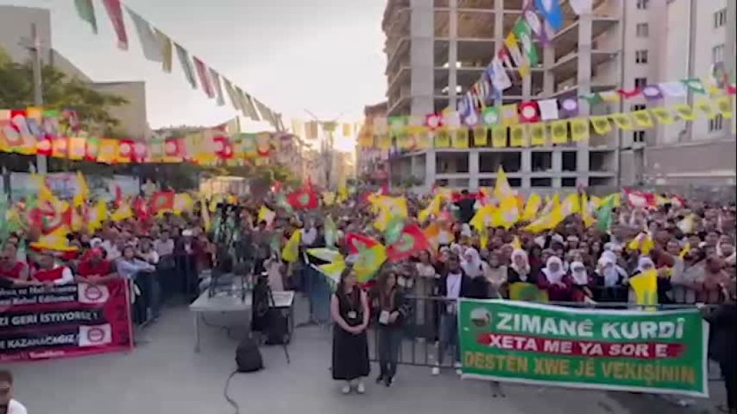 دەیان هەزار کەس لە وان داوای ئازادی ڕێبەر ئاپۆیان کرد
