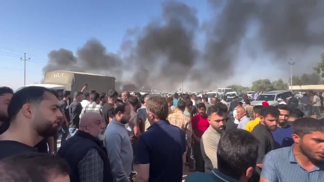 لە سنووری هەولێر خۆپیشاندان دەستیپێكرد و ڕێگایەكی سەرەكی داخرا