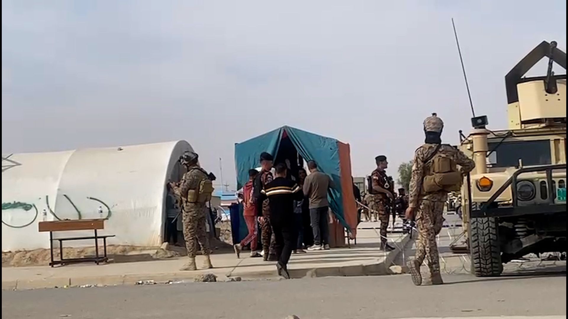 خەڵکی شنگال لە بەرەبەیانەوە بە کۆمەڵ دەچنە سەر سندووقەکانی دەنگدان