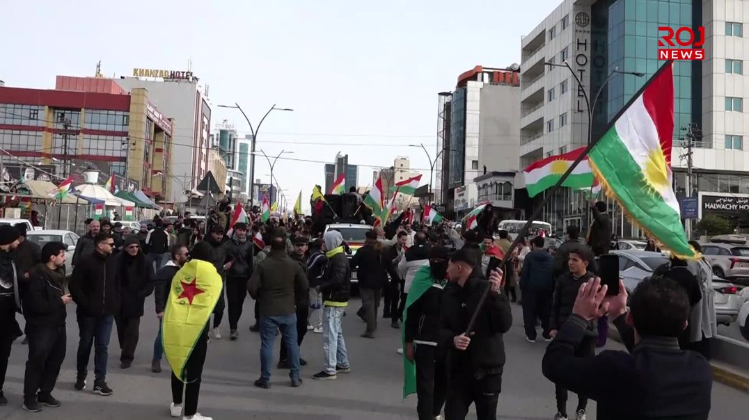 لە سلێمانی هەزاران کەس بۆ پشتگیری ڕۆژئاوا ڕژانە شەقامەکان