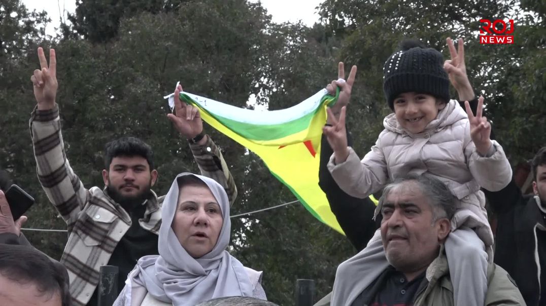 خەڵکی سلێمانی دژی هێرشەکانی سەر ڕۆژئاوا ڕژانە سەر شەقام