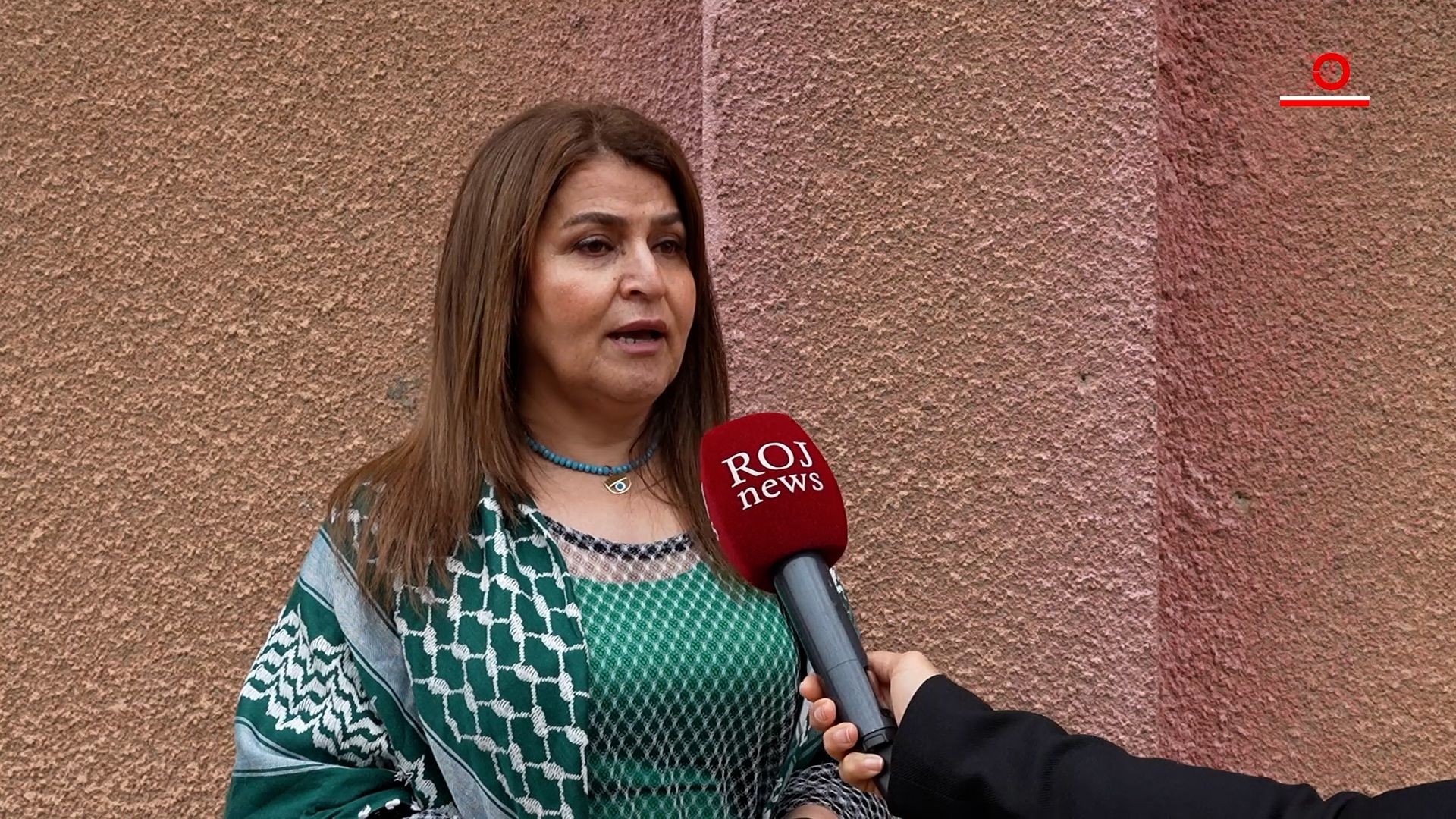 مامۆستایان: بۆ شکاندنی گەمارۆی سەر کۆبانێ دەبێت بچینە سەر شەقام