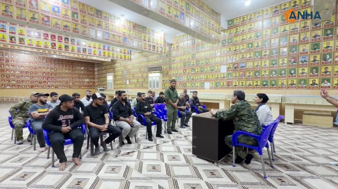 مەزڵوم عەبدی لەگەڵ دیلەکان و کەسوکاری شەهیدان کۆبووەوە