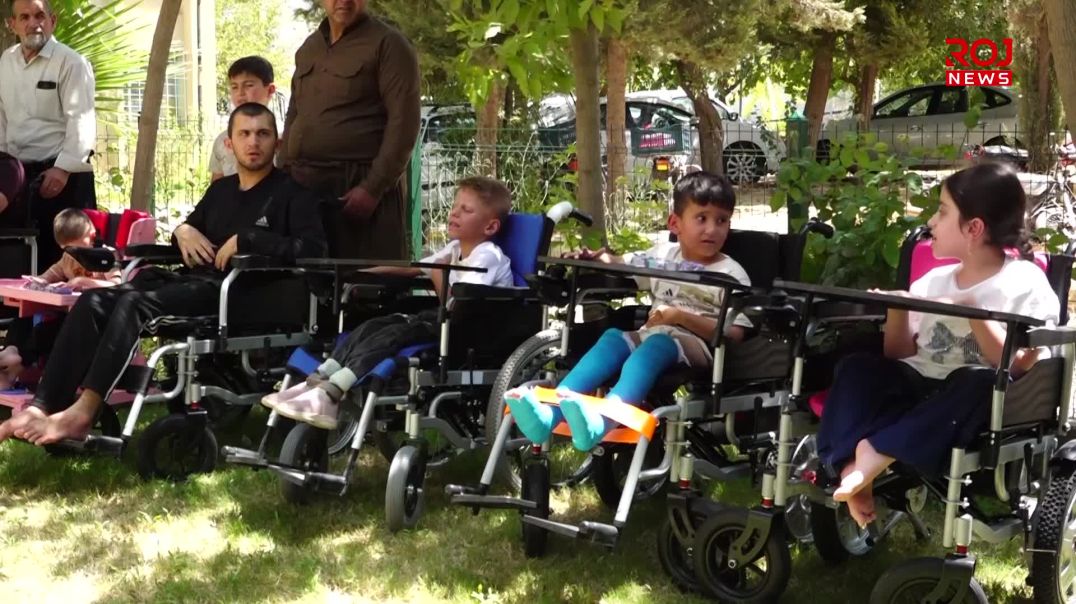 لە هەڵەبجە كورسى كاره‌بایی به‌سه‌ر منداڵانى خاوه‌نپێداویستى تایبه‌تدا دابه‌شكرا