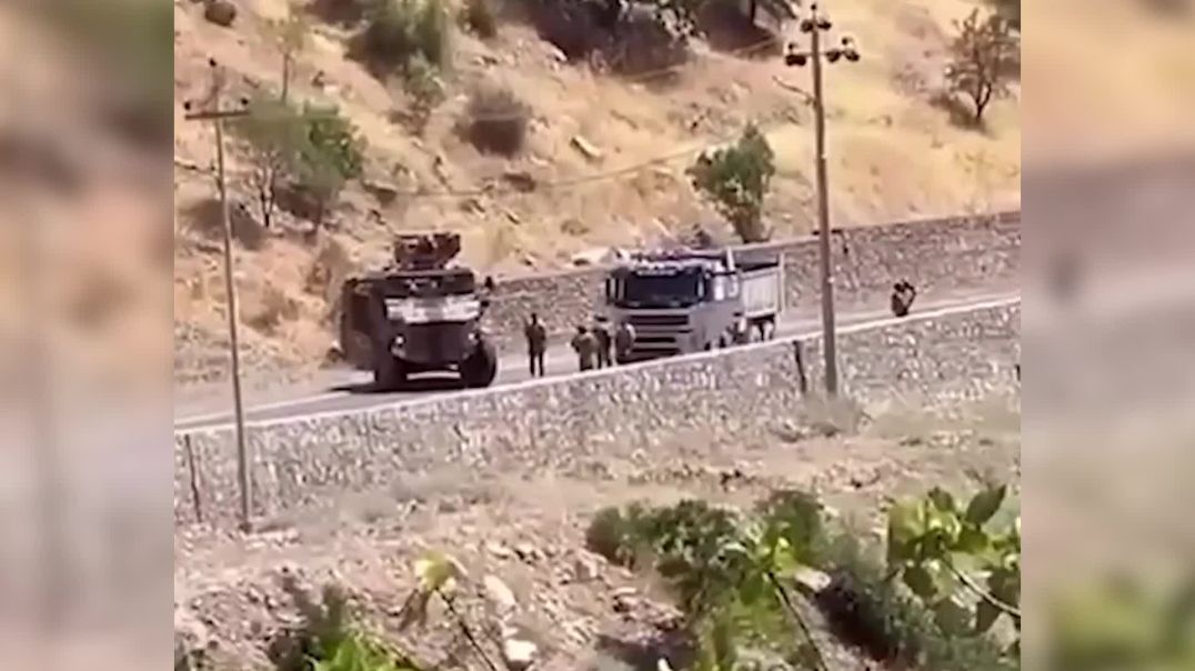 لە شیلادزێ بارهەڵگرێک و ئۆتۆمبێلێکی سەربازیی دەوڵەتی تورک تووشی ڕووداوی هاتوچۆ بوون