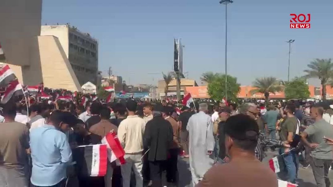 بدء توافد المتظاهرين إلى ساحة التحرير
